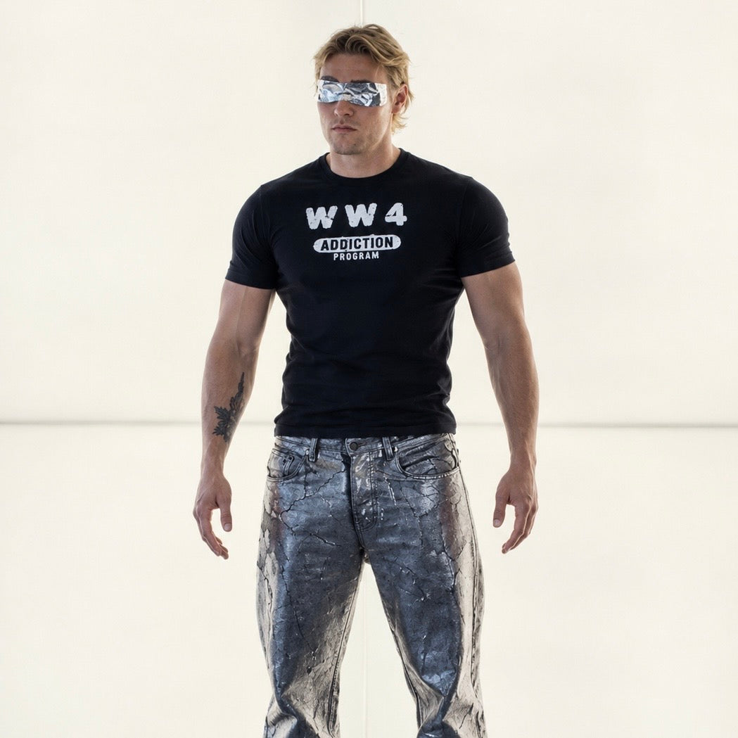 'WW4' T-Shirt